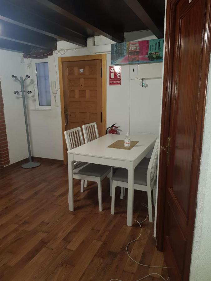 Central Apartment Madrid Exterior photo